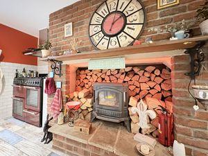 Photo 17- click for photo gallery